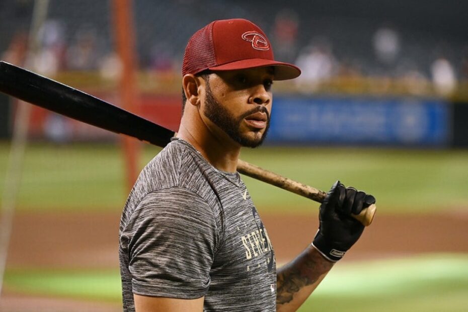 Diamondbacks’ Tommy Pham gets into spat with fan in on-deck circle