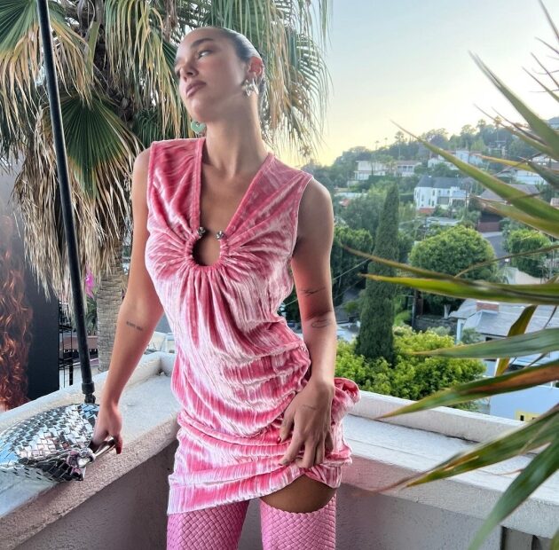 The Best Fashion Instagrams of the Week: Emily Ratajkowski, Dua Lipa, Tommy Dorfman, and More