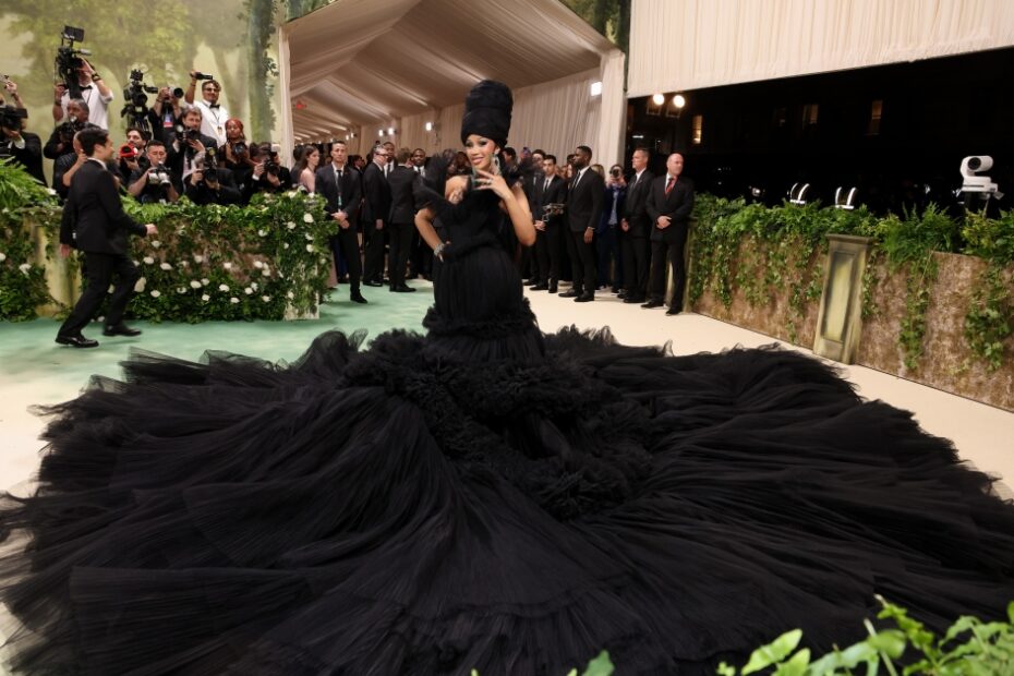 Met Gala 2024 Red Carpet Looks: See Every Celebrity Outfit and Dress from Last Night