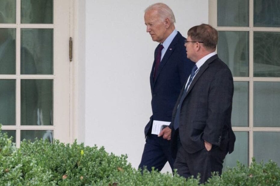 Parkinson’s disease specialist met with President Biden’s physician in White House